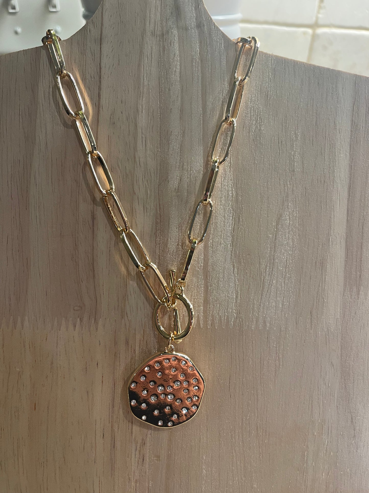Sparkling Daisy Necklace