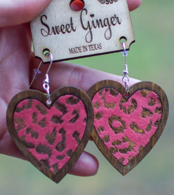 Sweet Ginger Hot Pink Leopard Heart Earrings