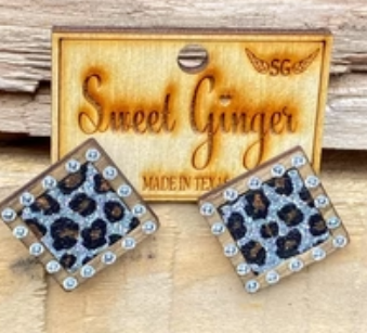 Sweet Ginger Silver Leopard Diamond Stud Earrings