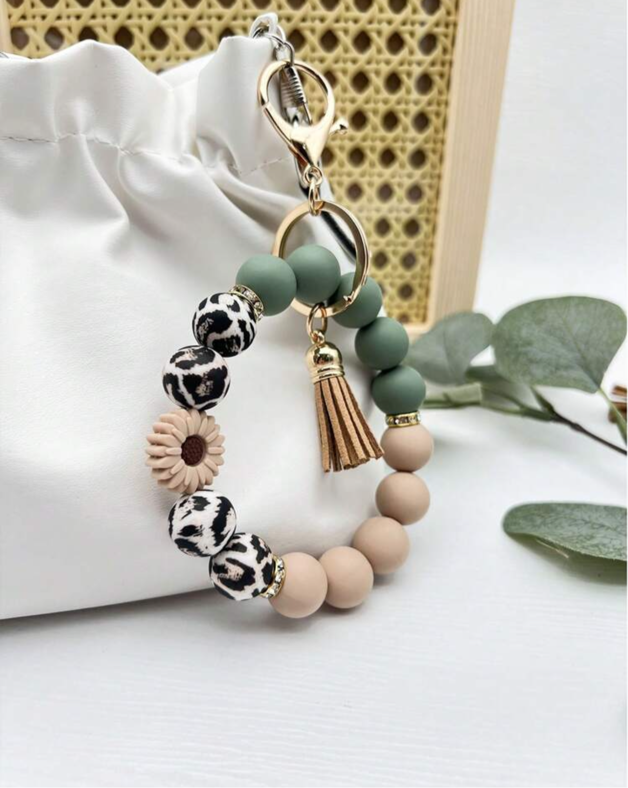 Daisy & Cow Print Round Silicone Keychain