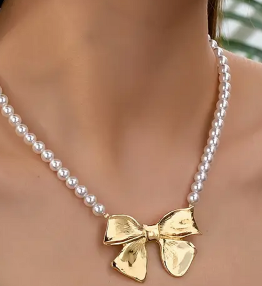Pearls and Gold Bow Necklace