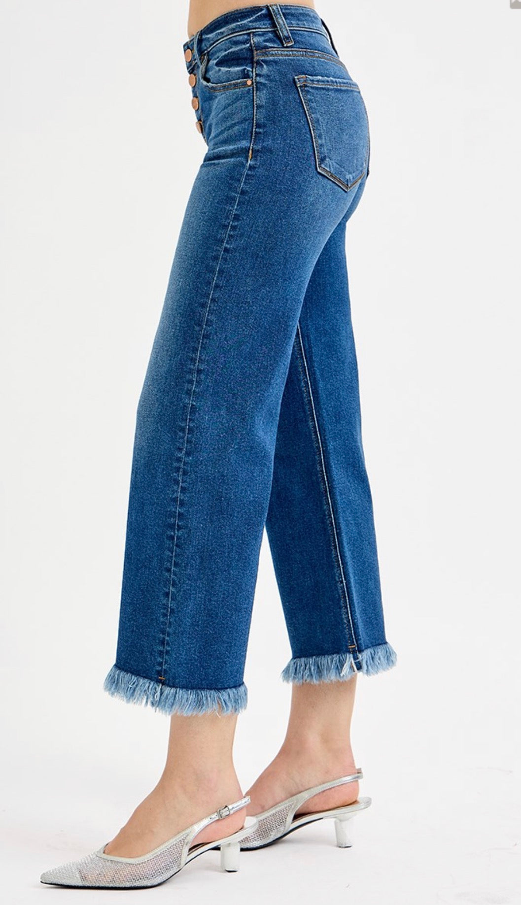 Risen Button Play Fray Jean