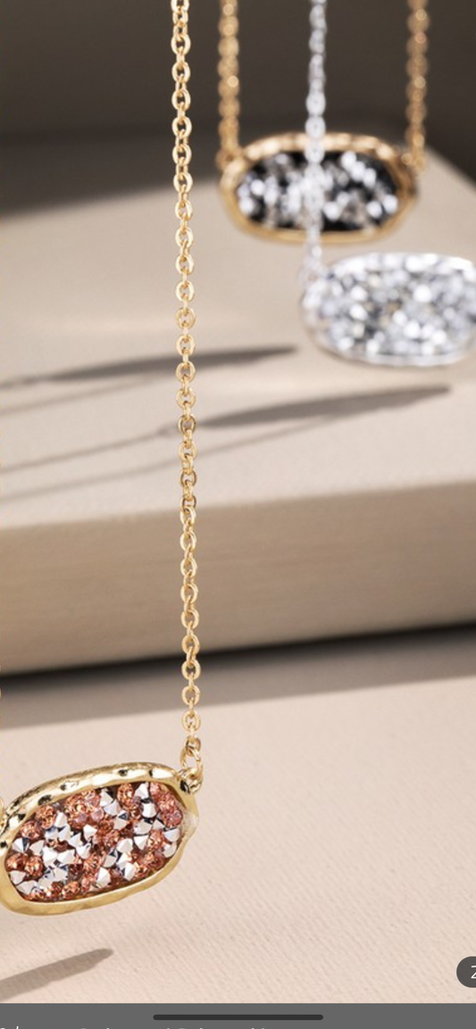Oval Glitter Stone Necklace